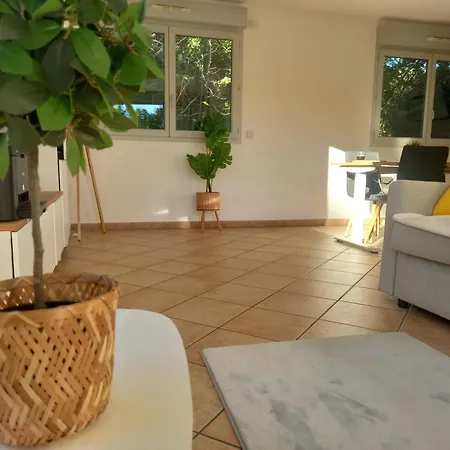 T2 De 56m2 - Geneve A 5 Min- Parking Prive Gratuit Apartment