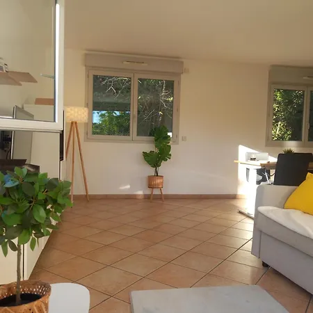 T2 De 56m2 - Geneve A 5 Min- Parking Prive Gratuit * Saint-Julien-en-Genevois