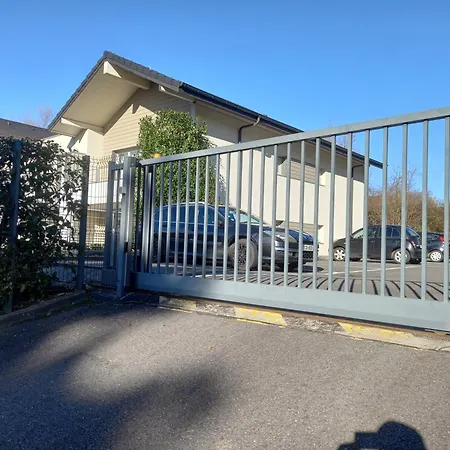 Apartment T2 De 56m2 - Geneve A 5 Min- Parking Prive Gratuit Saint-Julien-en-Genevois