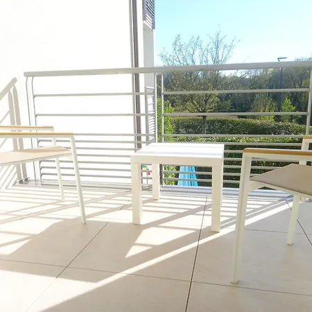 Apartment T2 De 56m2 - Geneve A 5 Min- Parking Prive Gratuit